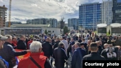 Blokada zgrade televizije N1 u Beogradu (Foto: N1)