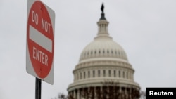 美国政府持续关门