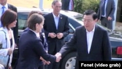 Premijerka Srbije Ana Brnabić pozdravlja predsednika stalnog Komiteta 12. Svekineskog narodnog kongresa Džanga Deđijanga