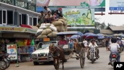 2011年3月11日缅甸孟邦一个城镇的市景