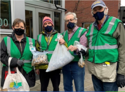 Sukarelawan Terracycle membantu memungut puntung rokok dan sampah di lingkungan tempat tinggal mereka. (Foto: IG@Terracycle)