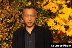 旅法学者、资深政治评论员张伦教授