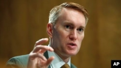 미 상원에서 국제 종교 자유에 대한 지지를 표명하는 결의안을 발의한 공화당 소속 제임스 랭크포드 의원.