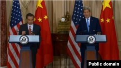 克里吁港府克制，王毅要各国莫干预内政