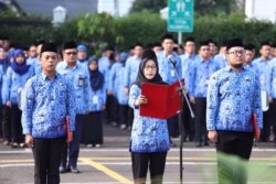 ASN mengikuti upacara bendera. (Foto: Humas PANRB)