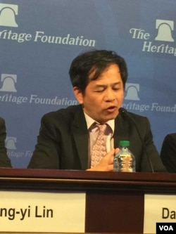 台湾中央研究院副研究员，前驻美副代表黄伟峰（美国之音莉雅拍摄）