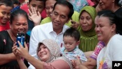 Presiden Joko Widodo meminta TNI dan Polri menindak tegas perusuh.