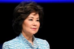 美国交通部长赵小兰2019年6月4日在荷兰黑格举行的全球企业家峰会上讲话。赵小兰是特朗普内阁中第一个因冲击国会大厦事件辞职的内阁部长。