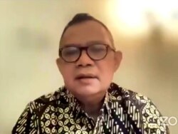 Anggota Dewan Kehormatan Penyelenggara Pemilu (DKPP), Dr Alfitra Salamm. (VOA)
