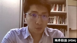 香港岭南大学政治学助理教授袁玮熙(Samson Yuen) 在南加大美中研究所主办的香港“反送中”运动专题讨论会上