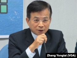 台湾执政党国民党立委、政策会执行长赖士葆(美国之音张永泰拍摄)