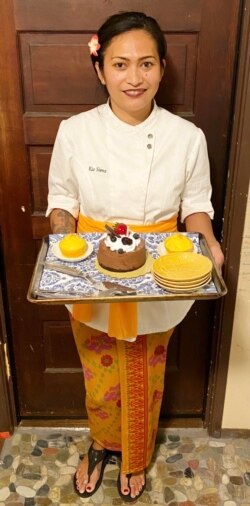 Rie Sims, pendiri sekaligus chef restoran Warung RieRie di San Diego, California (dok: Rie Sims)