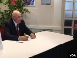 约瑟夫·奈在美国华盛顿威尔逊中心（美国之音莫雨拍摄）