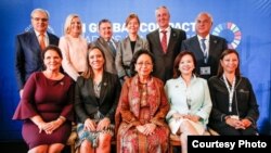 Para penerima penghargaan SDG Pioneer oleh Global Compact PBB di New York hari Senin (24/9). (Foto courtesy: Martha Tilaar)