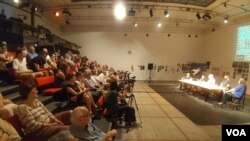 Tribina "Zamrznuto Kosovo - Od Gazimestana do Narodnog muzeja" u Centru za kulturnu dekontaminaciju.