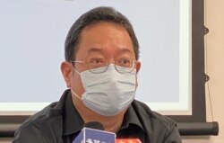 黄志伟认为民调反映香港人对修改选举制度度的不满。（美国之音汤惠芸摄