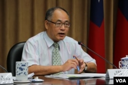 台湾交通部次长吴盟分（美国之音杨明拍摄）