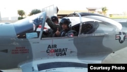 Pesawat terbang yang dinaiki Rizman ketika mengikuti pelatihan di Florida. Foto/Dok: AXE Indonesia