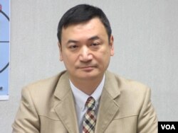 前国安会副秘书长、台湾大学教授杨永明（美国之音张永泰拍摄）