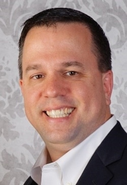 前美国海军法律专家、退役中校奥多姆(Jonathan Odom)