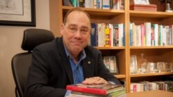 브루스 벡톨 앤젤로주립대 교수