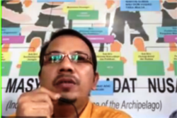 Kuasa hukum masyarakat Kinipan, Parlin Hutabarat. (Foto:VOA)