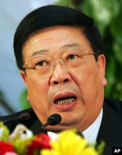 中国民政部长李立国。图为他在2007年担任民政部副部长的时候在人大会议上讲话