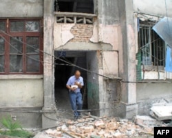 小猫震后10天终于获救