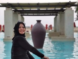 Herny Mulyani, sukarelawan uji klinis fase tiga vaksin COVID-19 di Abu Dhabi, Uni Emirat Arab. (Foto: dokumentasi pribadi/Herny Mulyani)