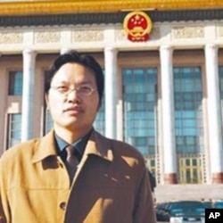 北京理工大学教授胡星斗