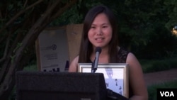 陈桥：中国异议人士刘贤斌之女（美国之音拍摄）