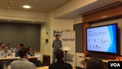 Salah seorang pengusaha asal Palestina mempresentasikan proposal di hadapan investor di Silicon Valley (Foto: courtesy).