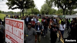 Protestna šetnja okončana je ispred Sekretarijata za pravosuđe