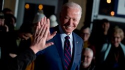 Zato je toliko važno izabrati nekog ko je spreman već prvog dana mandata, da pokupi krhotine ovog haosa: Džo Bajden