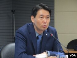 台湾政治大学外交系教授黄奎博