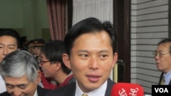 时代力量党立委黄国昌（美国之音张永泰拍摄）