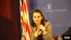 អ្នកនាងOlivia Enos ជា​អ្នកវិភាគ​គោល​នយោបាយ​នៃ​មូលនិធិ Heritage។ (ស្រេង លក្ខិណា/VOA)