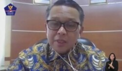 Gubernur Sulawesi Selatan Nurdin Abdullah menjelaskan upaya pengendalian penyebaran virus corona dalam diskusi daring oleh BNPB Indonesia, Rabu, 10 Juni 2020. (Foto: Screengrab)