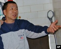 鸡贩潘先生：一只死鸡搞垮我们行业。