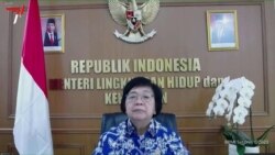 Menteri LHK Siti Nurbaya dalam telekonferensi pers di Jakarta, Rabu (28/7) mengatakan limbah medis COVID-19 meningkat hingga 18 ribuan ton. (Foto:VOA).