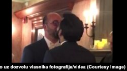 Detalj sa venčanja Edija Bogerta i Roberta Lija