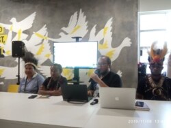 Perwakilan masyarakat adat dari sejumlah wilayah di Papua saat menggelar konferensi pers di kantor Amnesty Internasional Indonesia di Jakarta, Jumat (8/11/2019).