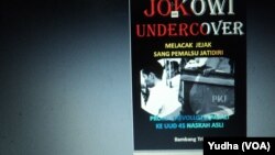 E-book Jokowi Undercover beredar di internet (Foto: VOA/Yudha)