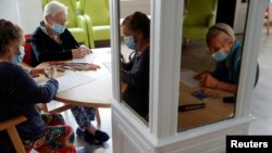 Sebagian besar warga lansia di AS menggantungkan kehidupan mereka dari program jaminan sosial "Social Security" (foto: ilustrasi).