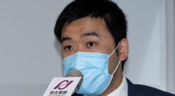 民主思路联席召集人(研究)潘学智表示，有3成受访者表示有意移民， 对比以往的调查是有所增加，但他认为与真正移民的人数相差甚远 （美国之音/汤惠芸）