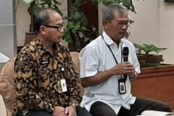 Juru bicara kasus virus korona atau Covid-19, dr. Achmad Yurianto dalam jumpa pers di Jakarta, Selasa (3/3). (VOA/Fathiyah)