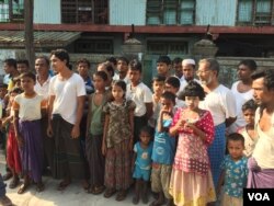 Rohingya residents of the Aung Minglar neighborhood in Sittwe, Myanmar, June 4, 2015. (Colin Lovett/VOA)