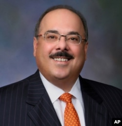 支持视频游戏行业的律师威廉姆•斯坦恩