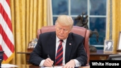 美国总统特朗普在白宫签署《亚洲再保证倡议法》。(2018年12月31日)