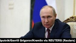 Presiden Rusia Vladimir Putin berbicara di Moskow, Kamis (29/9).